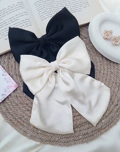 Short Silk Bows