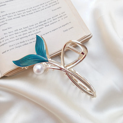 Mermaid Pearl Metal Claw